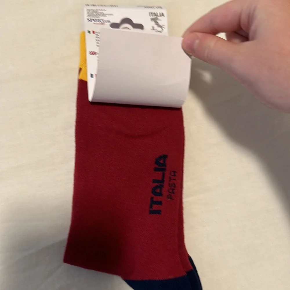 NWT RARE ‘Italia Pasta’ printed crew socks in Red OS